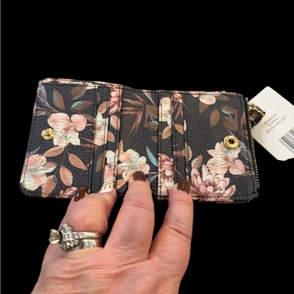 Steve Madden Black and Pink Floral Wallet - Picture 9 of 13